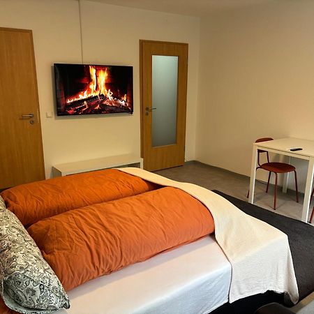 Cityloft Kassel 2 - Zentrale Unterkunft - Balkon - Netflix - Parkplatz Bagian luar foto